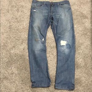 Plugg Distressed denim